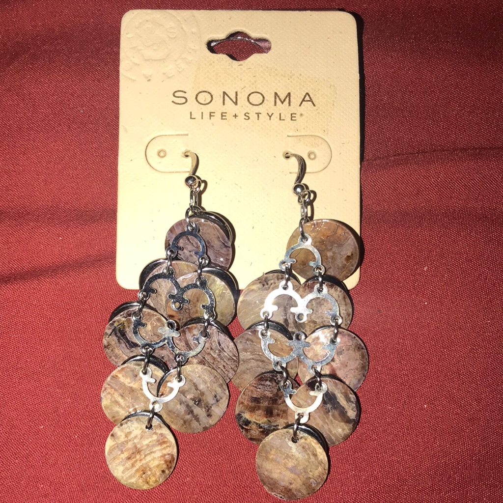 Nwt Sonoma Earrings 8$